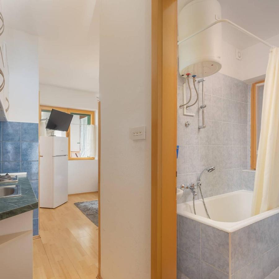 Pine And Sunshine Apartments Podgora Ngoại thất bức ảnh